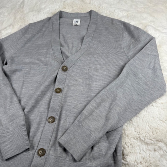 Gap 100% Merino Wool Button Up Cardigan Sweater Grey Men's Small - Picture 2 of 8